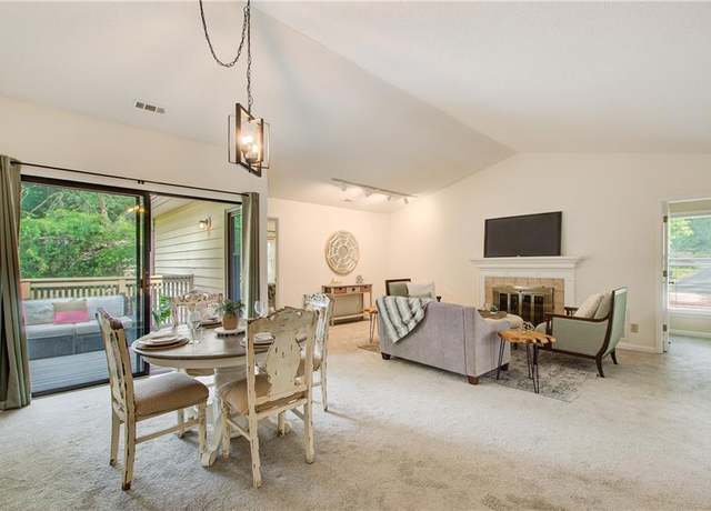 Property at 202 Garden Ct, Atlanta, GA 30328, 3 beds, 2 baths