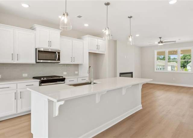 Property at 3342 Cranston Ln, Kennesaw, GA 30144, 3 beds, 3.5 baths