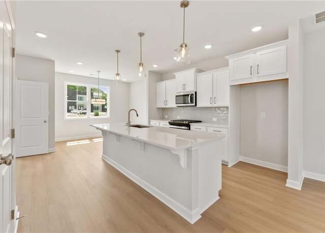 Property at 3342 Cranston Ln, Kennesaw, GA 30144, 3 beds, 3.5 baths