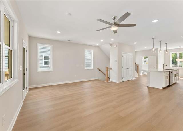 Property at 3342 Cranston Ln, Kennesaw, GA 30144, 3 beds, 3.5 baths