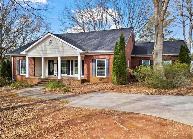 Property at 13920 Cowart Rd, Milton, GA 30004, 3 beds, 3 baths