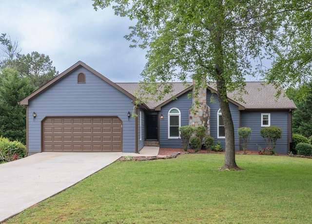 Property at 50 Stone Creek Dr, Hoschton, GA 30548, 5 beds, 3 baths