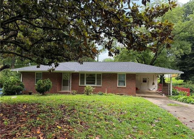 Property at 1791 Fairview Dr SW, Austell, GA 30106, 2 beds, 1.5 baths