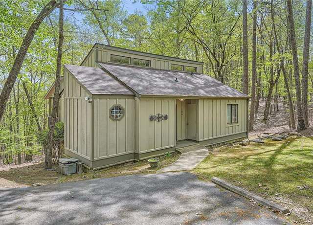 Property at 106 Lake Cottages Ct, Waleska, GA 30183, 3 beds, 2 baths