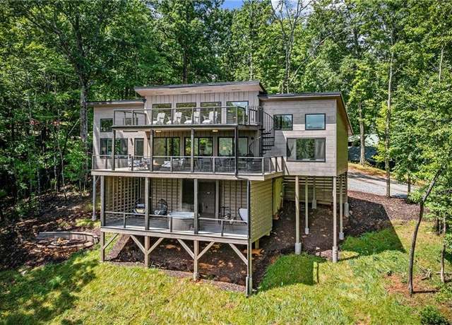 Property at 880 Little Bushy Head Rd, Blue Ridge, GA 30513, 2 beds, 2 baths