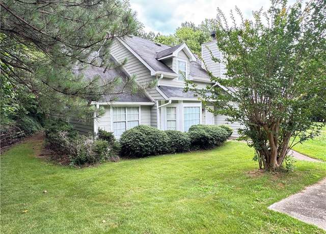 Property at 6847 S Lakewood Ter, Douglasville, GA 30135, 3 beds, 2 baths