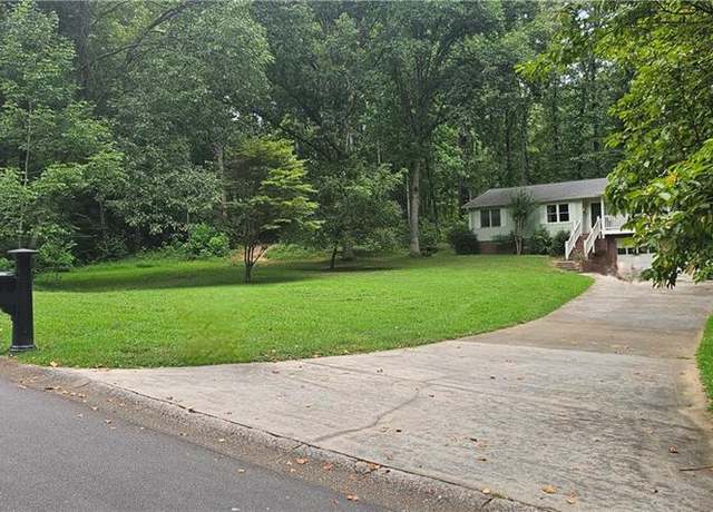 Property at 3430 Hickory View Dr NW, Marietta, GA 30064, 3 beds, 2 baths