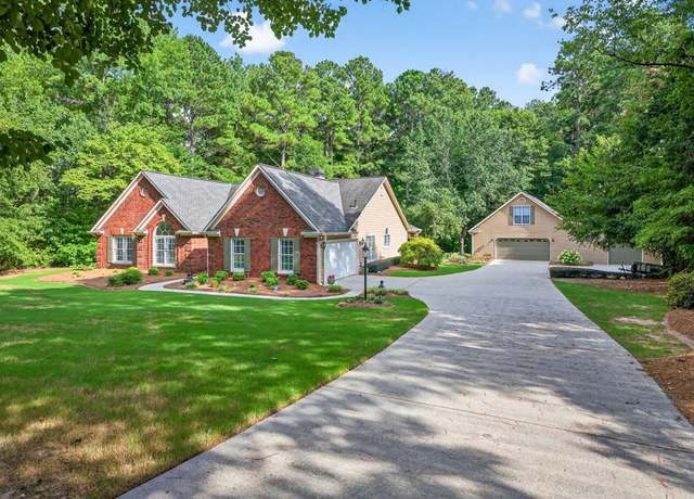 Property at 455 Herring Rd, Grayson, GA 30017, 4 beds, 3 baths