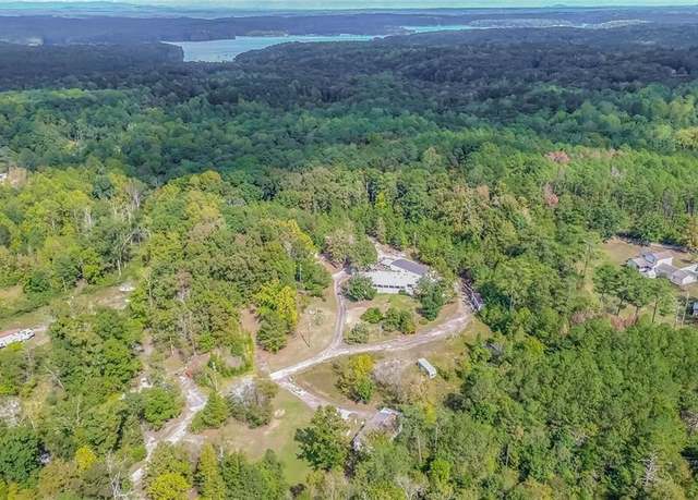 Property at 4310 Bryan Ln SE, Acworth, GA 30102, 3 beds, 2 baths