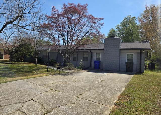 Property at 1619 Ridgeview Dr NW, Conyers, GA 30012, 3 beds, 2 baths