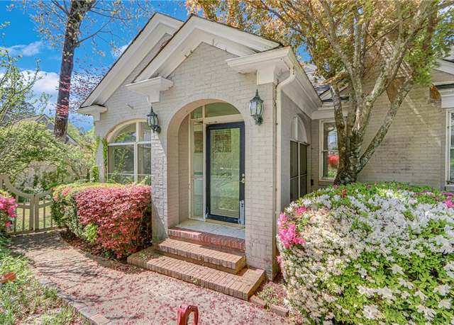 Property at 1631 Riverside Dr, Gainesville, GA 30501, 3 beds, 3 baths