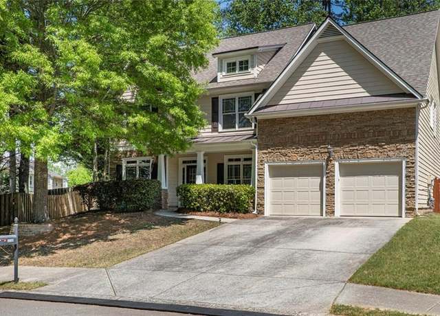 Property at 6330 Beaver Crossing Dr, Cumming, GA 30040, 5 beds, 3 baths