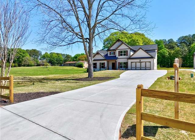 Property at 3132 Rosebud Rd, Loganville, GA 30052, 4 beds, 2.5 baths