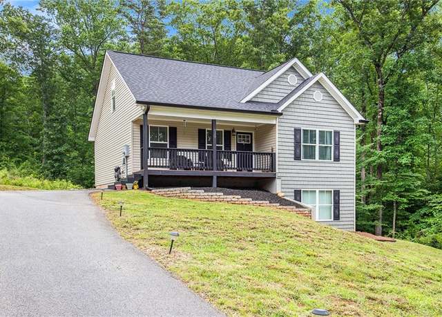 Property at 320 Estate Dr, Dahlonega, GA 30533, 3 beds, 2.5 baths
