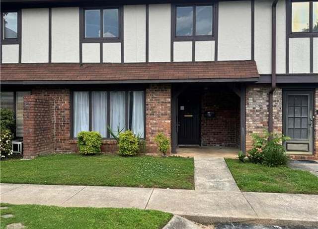 Property at 1807 Ashborough Cir SE Unit B, Marietta, GA 30067, 3 beds, 1.5 baths