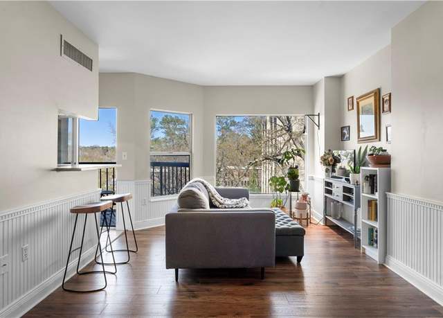 Property at 1 Biscayne Dr NW #211, Atlanta, GA 30309, 2 beds, 2 baths