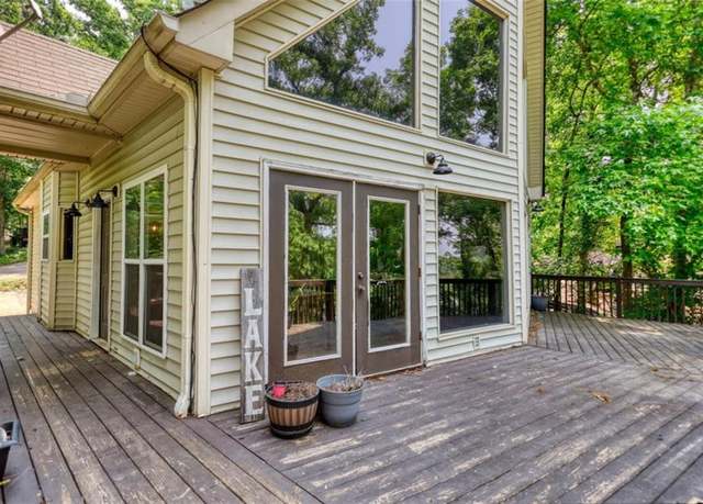 Property at 833 Bear Creek Pt, Mansfield, GA 30055, 4 beds, 3 baths