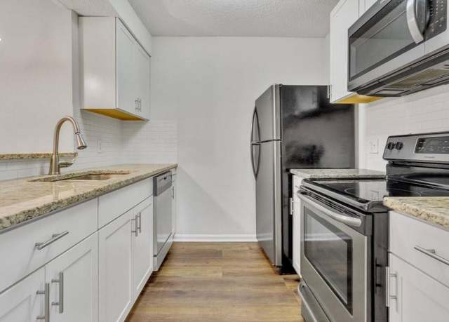Property at 506 Barrington Hills Dr, Atlanta, GA 30350, 2 beds, 2 baths