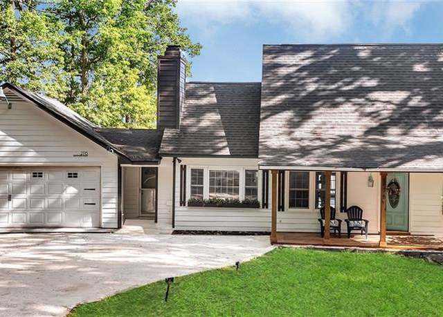 Property at 276 Greentree Pkwy, Macon, GA 31220, 5 beds, 2.5 baths
