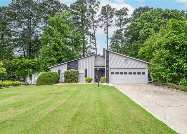 Property at 5697 Brooklyn Ln, Norcross, GA 30093, 3 beds, 2 baths