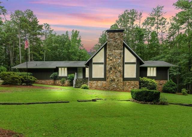 Property at 821 Prickett Ln, Douglasville, GA 30134, 3 beds, 2.5 baths