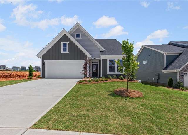 Property at 689 Crystal Lake Pkwy, Hoschton, GA 30548, 4 beds, 3 baths