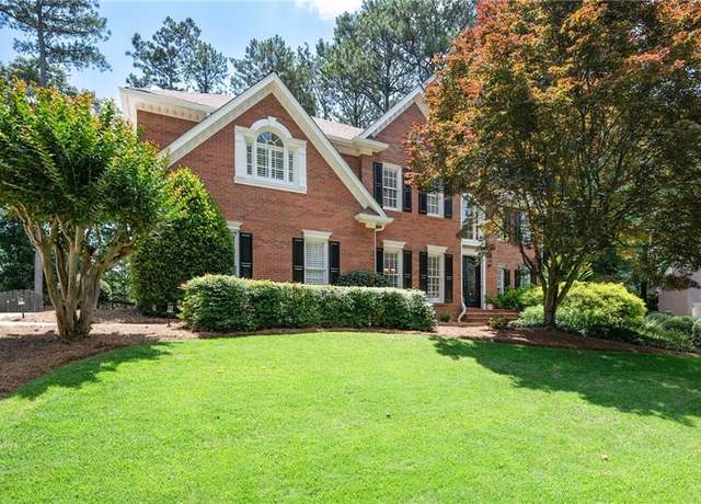 Property at 410 Beechwood Ln, Woodstock, GA 30189, 4 beds, 4.5 baths