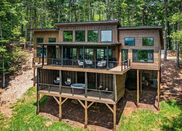 Property at 88 Anderson Dr, Blue Ridge, GA 30513, 2 beds, 2.5 baths
