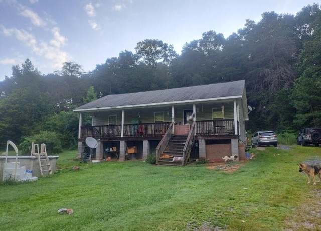 Property at 1121 York Rd, La Fayette, GA 30728, 3 beds, 2 baths
