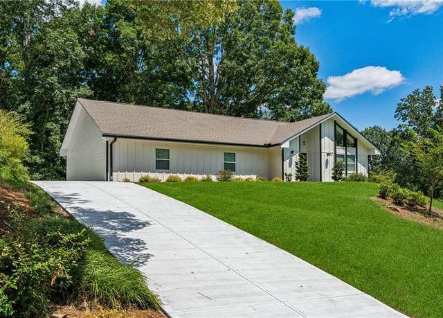 Property at 1365 Oakhaven Dr, Roswell, GA 30075, 4 beds, 3 baths