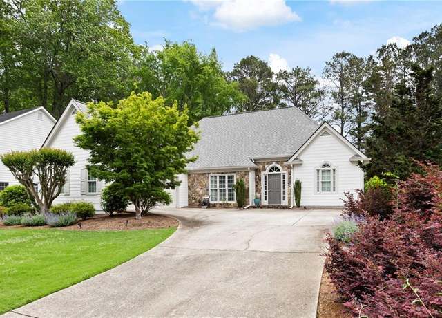 Property at 5042 Southland Dr, Woodstock, GA 30188, 3 beds, 2 baths