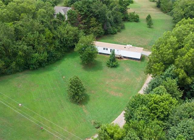 Property at 5713 Parks Rd, Cumming, GA 30041, 3 beds, 2 baths