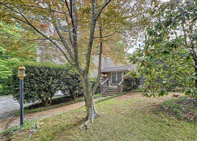 Property at 3220 Stoney Acres Dr NW, Kennesaw, GA 30152, 3 beds, 2 baths