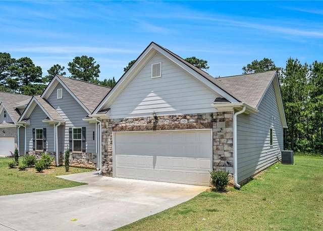 Property at 403 Crowley Dr, Calhoun, GA 30701, 3 beds, 2 baths
