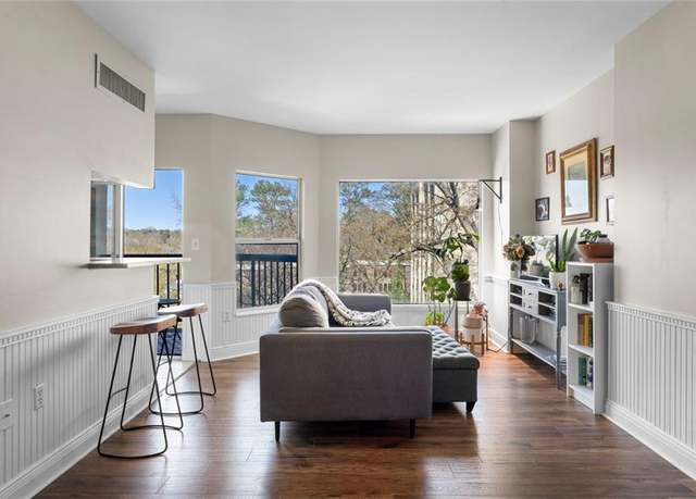 Property at 1 Biscayne Dr NW #211, Atlanta, GA 30309, 2 beds, 2 baths