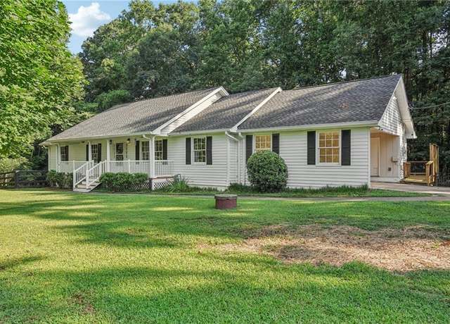 Property at 2595 Marsha Cir, Cumming, GA 30041, 3 beds, 2 baths