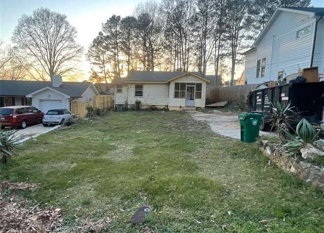 Property at 514 Glendale Rd, Scottdale, GA 30079, 4 beds, 2 baths