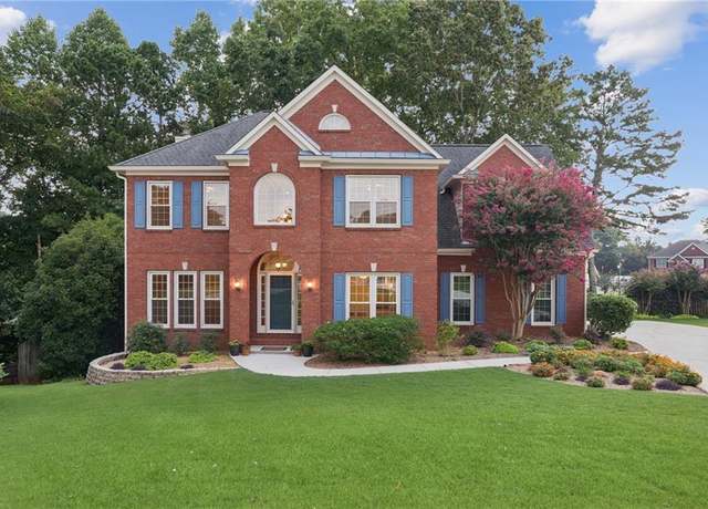 Property at 310 Ridge Bluff Ln, Suwanee, GA 30024, 5 beds, 3.5 baths
