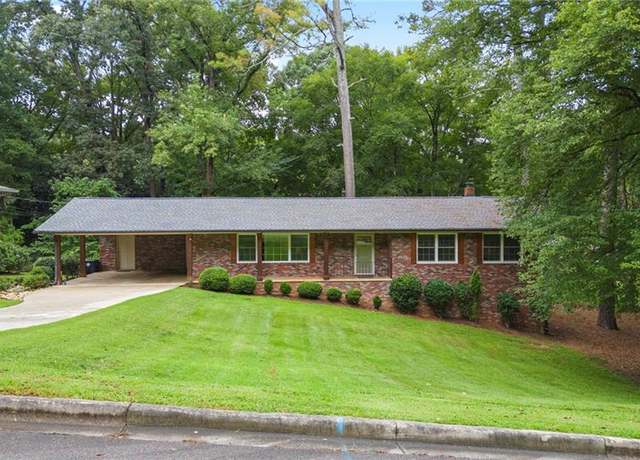 Property at 1505 Robinhood Trl, Gainesville, GA 30501, 3 beds, 2 baths