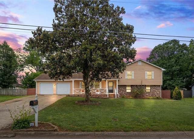 Property at 618 Summerville Dr, Lawrenceville, GA 30046, 4 beds, 3 baths