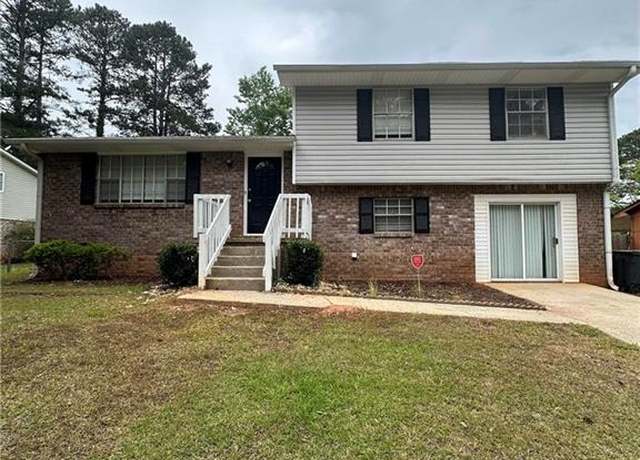 Property at 213 Peartree Ln, Riverdale, GA 30274, 4 beds, 2 baths