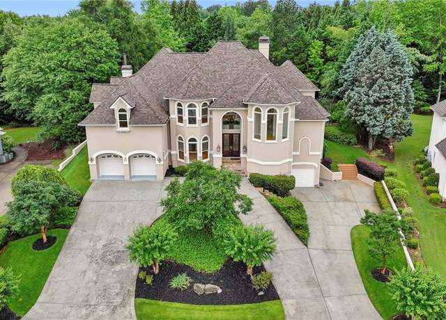 Property at 2503 Regency Lake Dr, Marietta, GA 30062, 6 beds, 5.5 baths