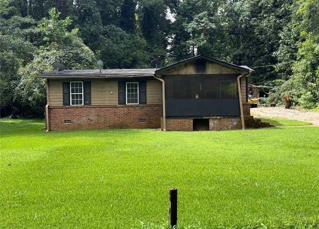 Property at 3501 Mosley Rd, Ellenwood, GA 30294, 3 beds, 2 baths