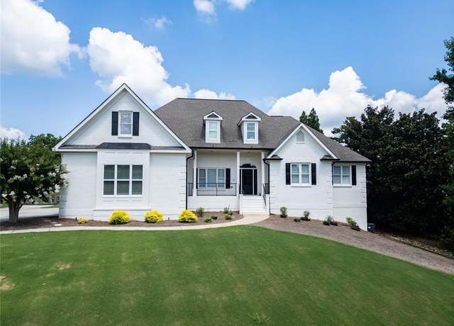 Property at 410 Providence Club Dr, Monroe, GA 30656, 5 beds, 3.5 baths