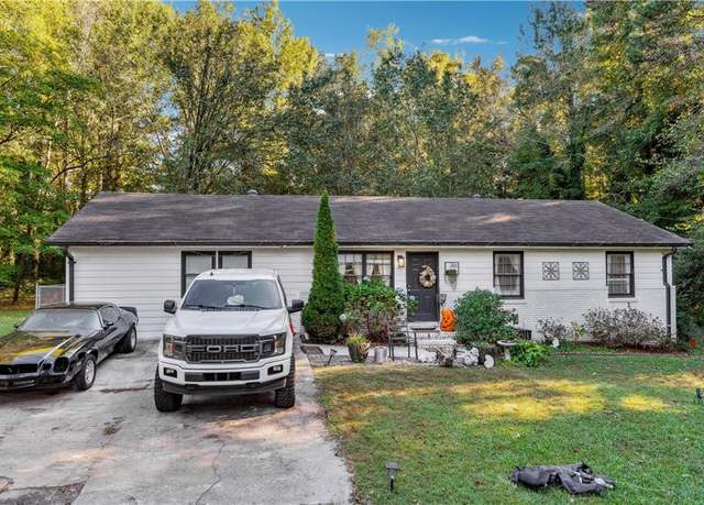 Property at 386 Black Oak Ct, Lawrenceville, GA 30046, 4 beds, 2.5 baths