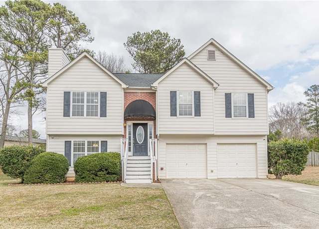 Property at 71 Farm St, Hiram, GA 30141, 5 beds, 3 baths