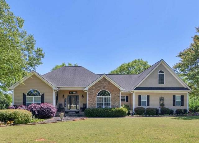 Property at 105 Godsey Rd, Jackson, GA 30233, 5 beds, 3.5 baths