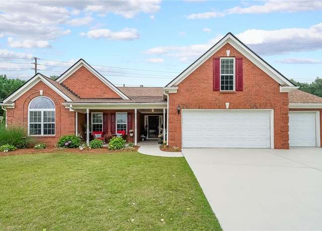 Property at 1382 Fountain Lakes Drive Dr, Lawrenceville, GA 30043, 4 beds, 3 baths