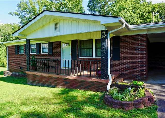 Property at 4504 Wahoo Dr, Gainesville, GA 30506, 3 beds, 1.5 baths