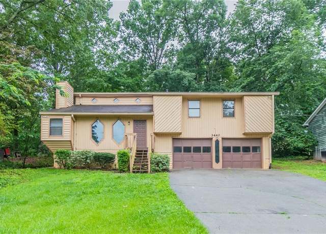 Property at 3440 Quinn Ridge Dr, Snellville, GA 30039, 4 beds, 3 baths